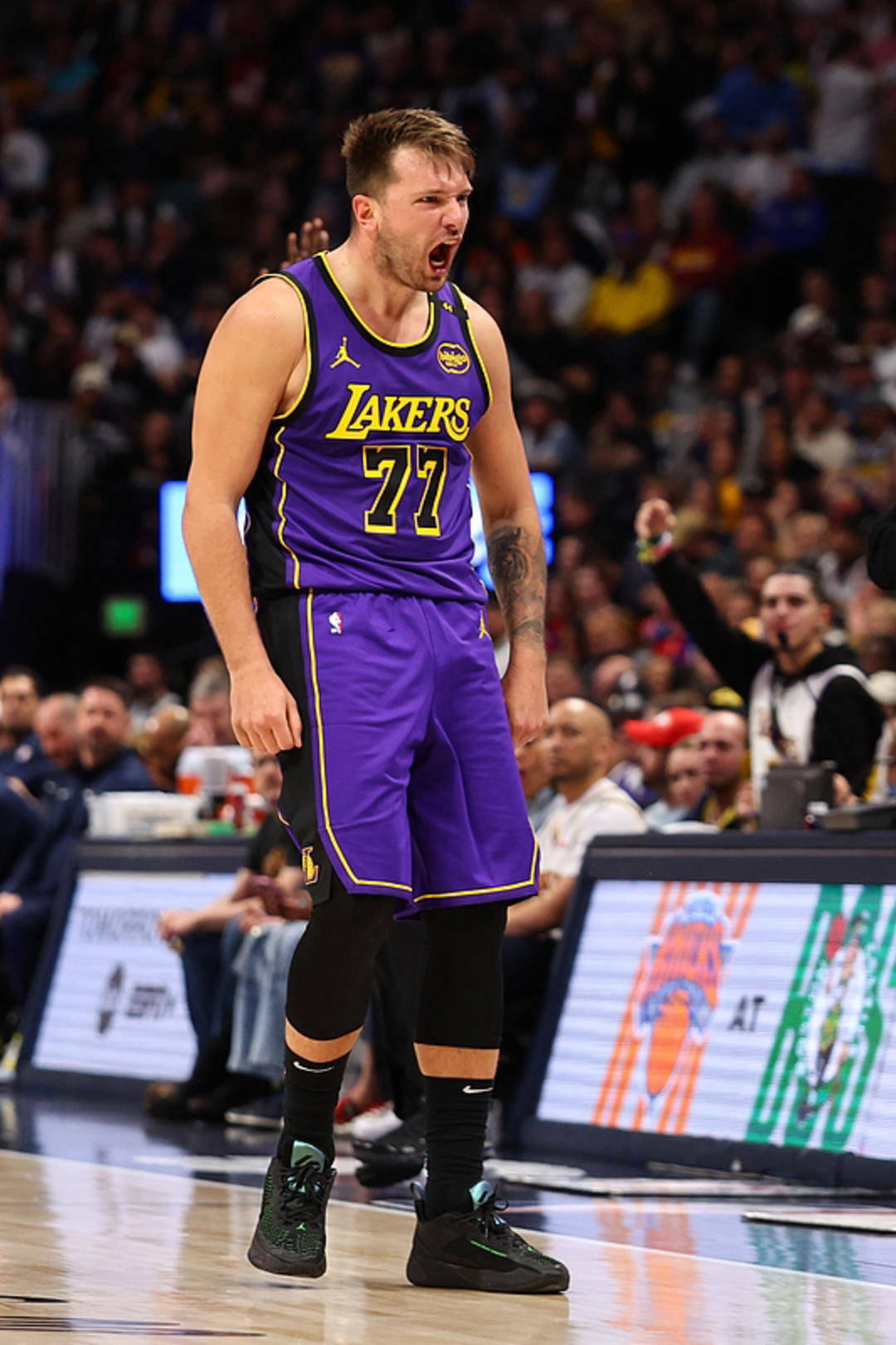 乐鱼-包含掘金不断突破！，浓眉哥连续十二场比赛得分超过最后时刻胜出全场沸腾不已的词条-乐鱼